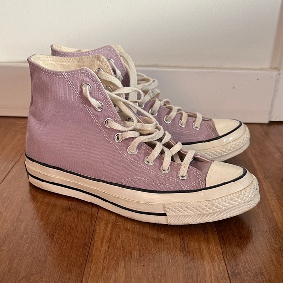 Converse All Stars Shoes - Lavender  ConverseHigh-Top Sneakers - men's 6.5 - women 8.5